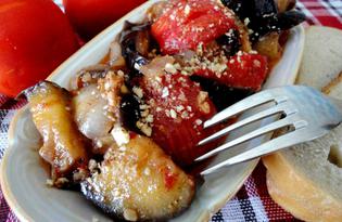 Баклажан с помидорами и грецкими орехами (пошаговый фото рецепт)