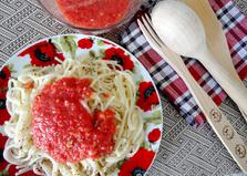 Спагетти с вкусным томатным соусом (пошаговый фото рецепт)