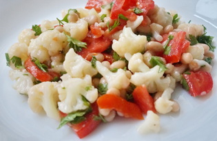 Салат из цветной капусты и фасоли (пошаговый фото рецепт)