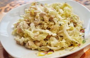Салат из пекинской капусты, грибов и курицы (пошаговый фото рецепт)