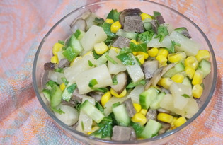 Салат с печенью, грибами и огурцом (пошаговый фото рецепт)