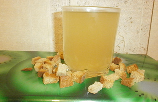 Домашний квас из сухариков (пошаговый фото рецепт)