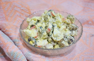 Салат с морским коктейлем и яйцом (пошаговый фото рецепт)