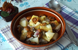 Салат из маринованных грибов и картофеля (пошаговый фото рецепт)