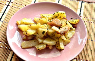 Картофель на сковороде с салом (пошаговый фото рецепт)