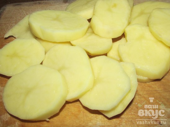 Запеченная скумбрия с картофелем