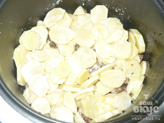 Картофель с мясом под майонезом