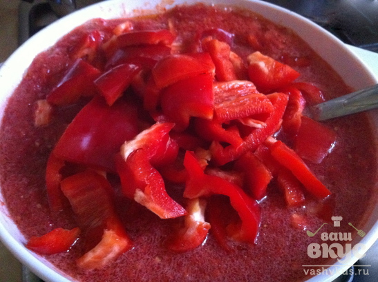 Консервированная закуска из цветной капусты и красного болгарского перца