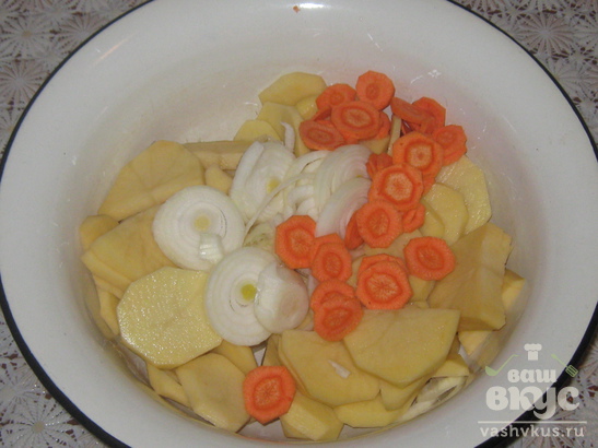 Картофель и овощи, запечённые в рукаве