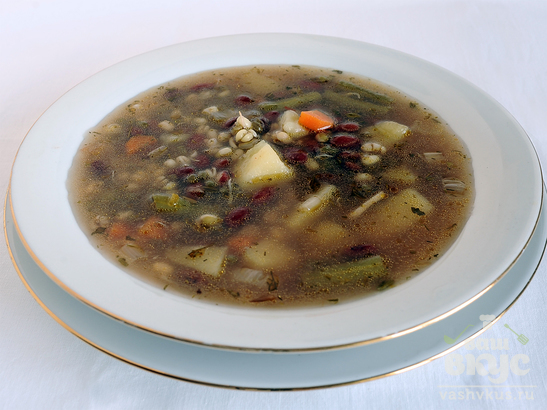 Вегетарианский суп из фасоли