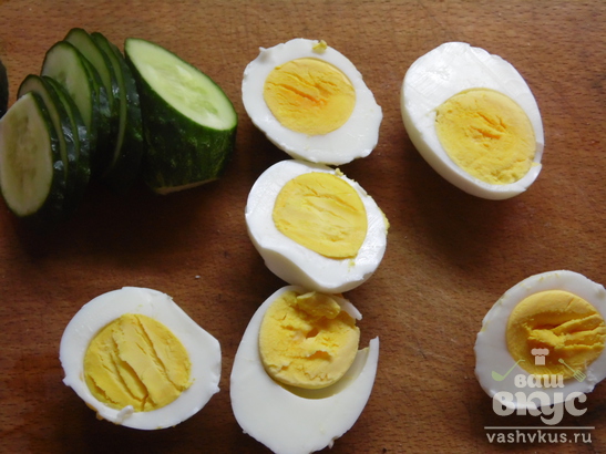 Яйца фаршированные со шпротами