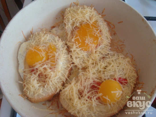 Гренки с яйцом и сыром