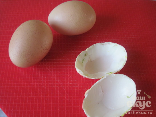 Яйца фаршированные зелёным луком