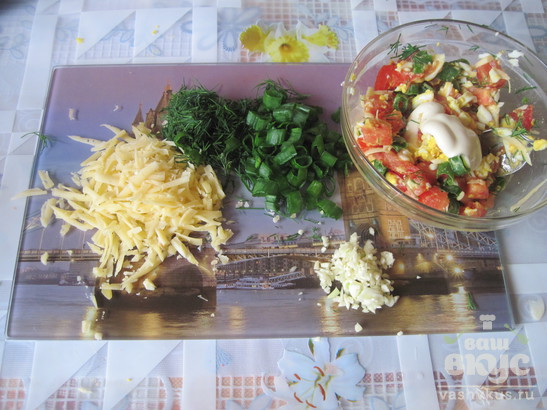 Запечённые кабачки с сыром и помидорами