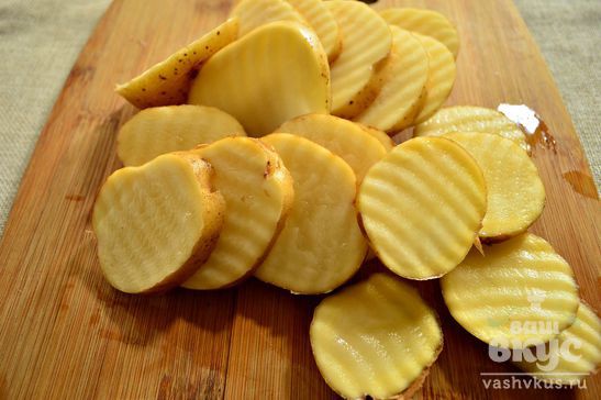 Картофель с петрушкой и молотым имбирем в духовке