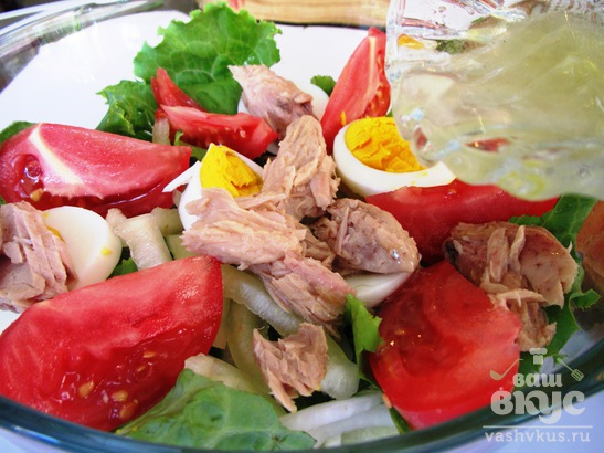 Прованский салат с тунцом
