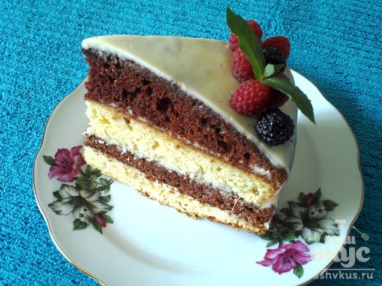 Бисквитный торт со сметанным кремом "Полосатое лакомство"