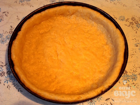 Песочный пирог с кремом и ягодами в желе