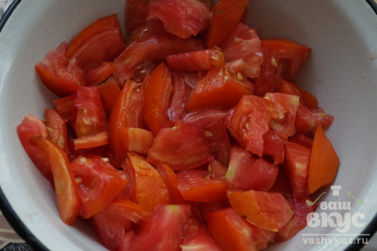Перец жареный с помидорами и баклажанами