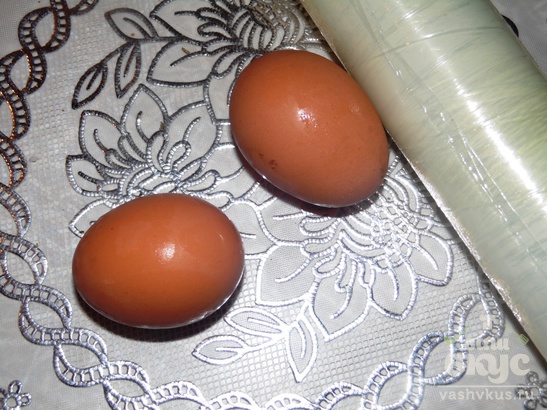 Яйца-пашот в пищевой пленке