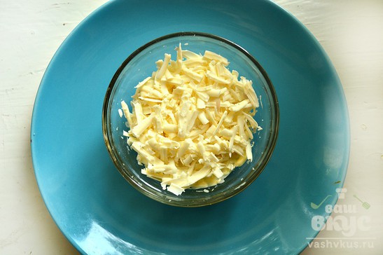 Салат с плавленным сыром и картофелем