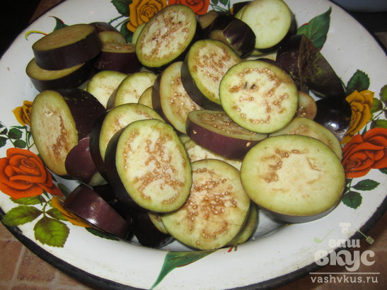Острый салат из баклажанов на зиму