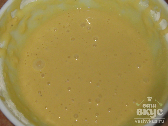 Цветная капуста в кляре в сливочно-чесночном соусе.