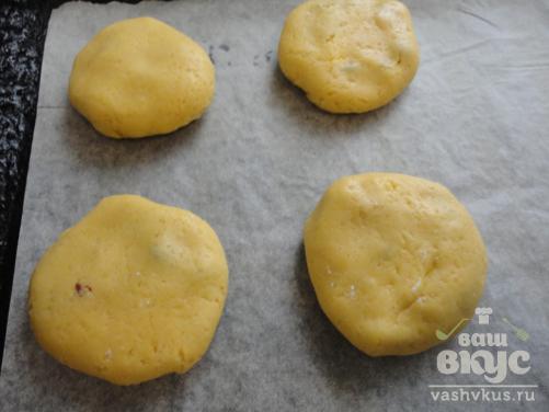 Песочное печенье с сухофруктами и миндалем