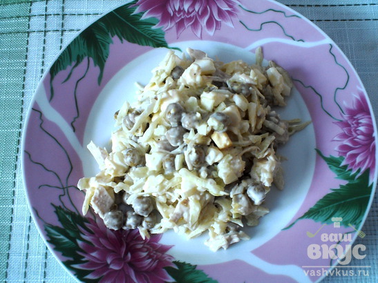 Салат с белокочанной капустой и курицей "Равновесие"