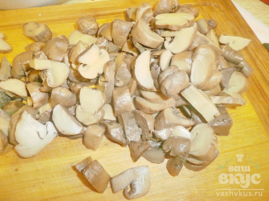Жареные грибы с зеленью