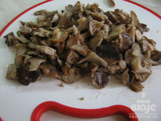 Картофель с грибами под соусом в мультиварке