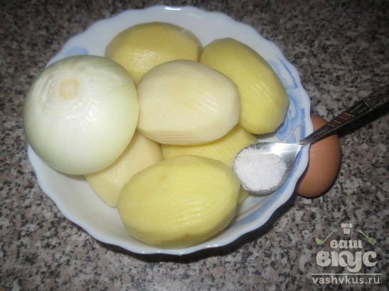 Драники с яйцом и сыром