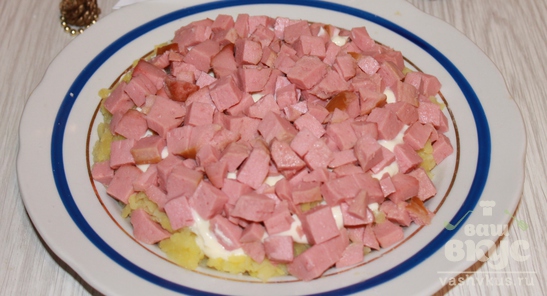 Салат "Подсолнух" с колбасой