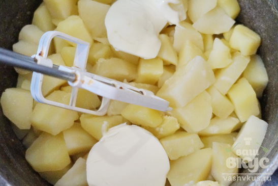 Картофель под сыром в духовке