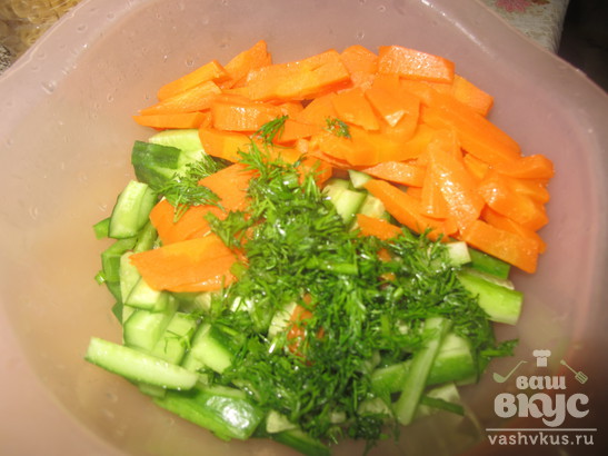Салат из овощей и шампиньонов