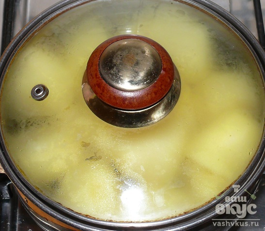 Картофельное суфле с грибным соусом