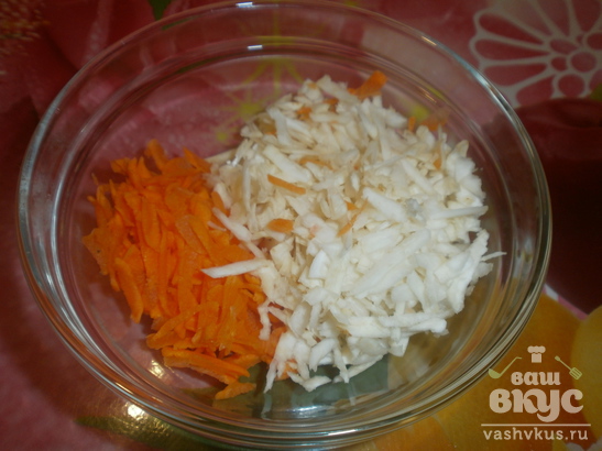 Салат с морковью и корнем сельдерея