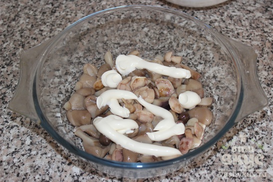 Салат "Полянка" с грибами