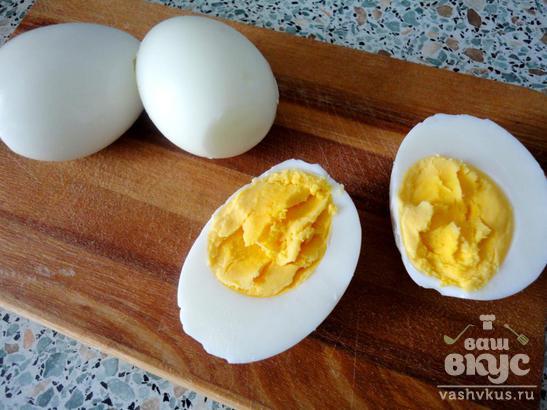 Яйца, фаршированные черемшой