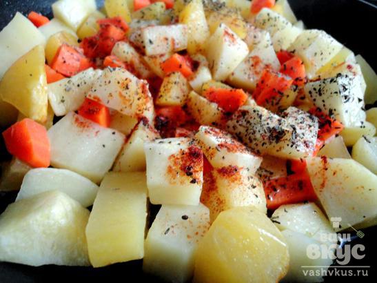 Картофель, жаренный с овощами
