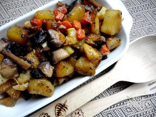 Картофель, жаренный с овощами