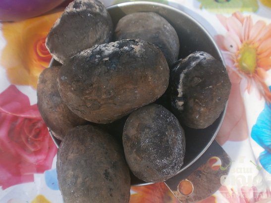 Печеная картошка на углях