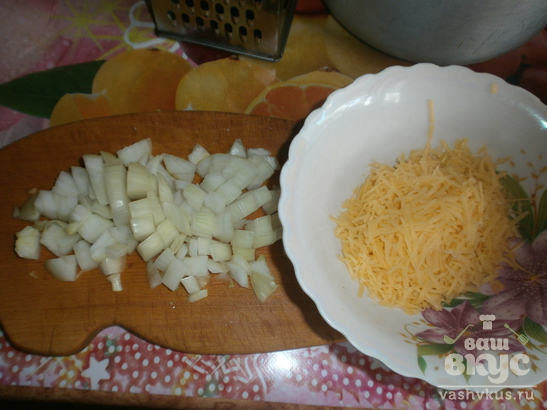 Салат с грибами, сыром и ананасами «Бонапарт»