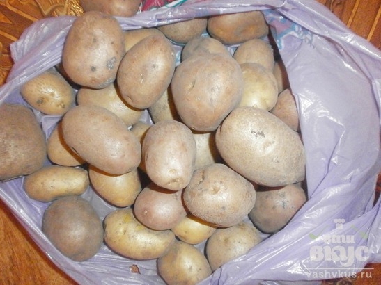 Картофель с салом и луком на гриле