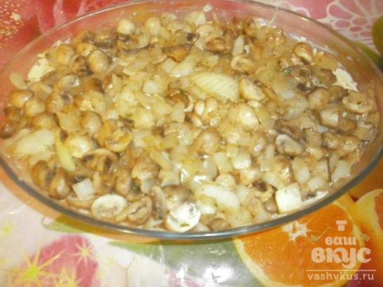 Запеканка из тертого картофеля с чесноком, сыром и грибами