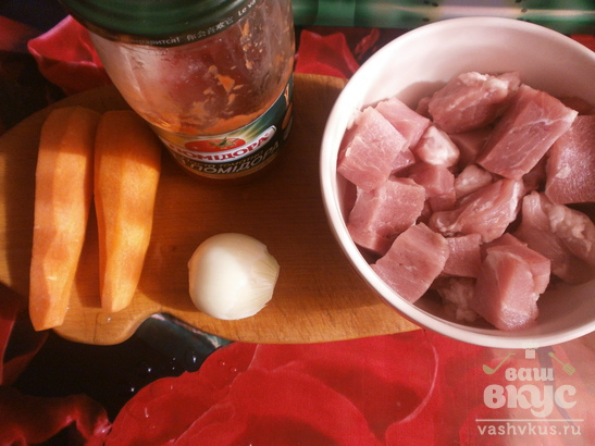 Тушеный картофель с томатами и мясом