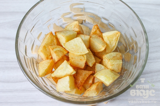 Картофель кусочками во фритюре