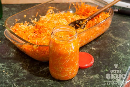 Корейский салат из моркови и сельдерея